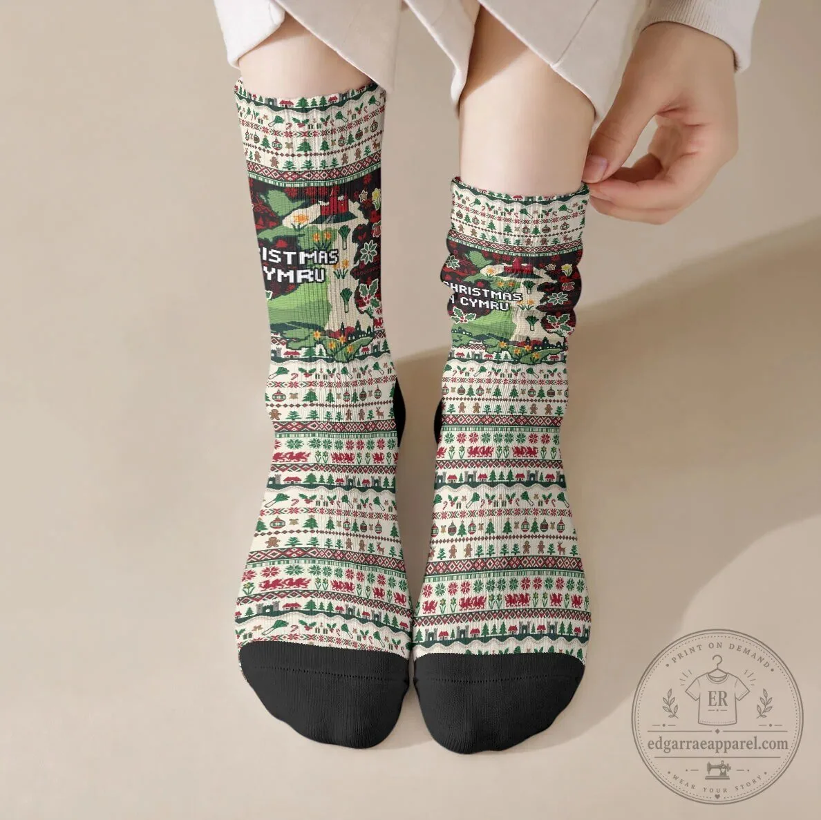 Wales Christmas Nadolig Llawen Welsh Dragon Flag Ugly Pattern Crew Socks