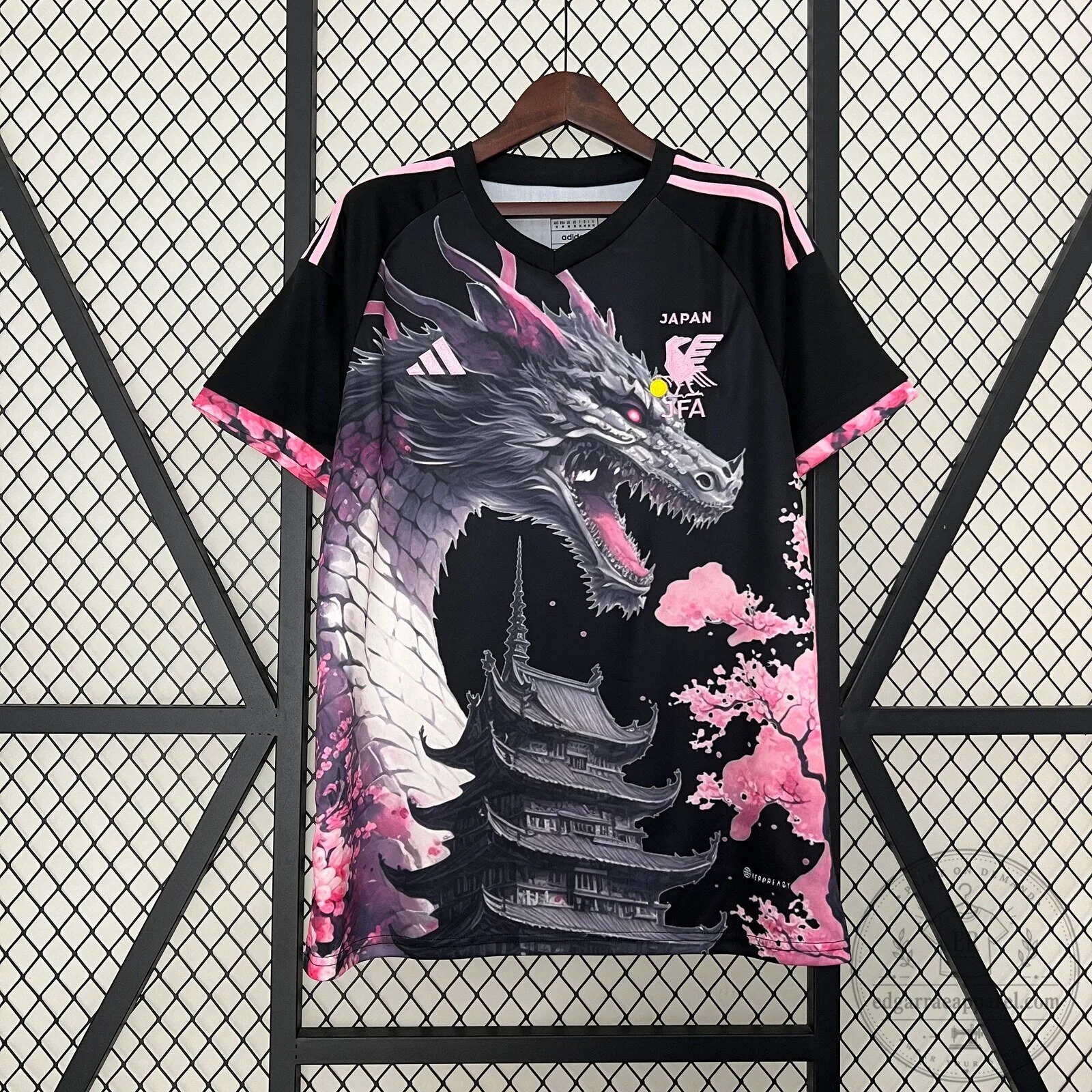 Japanese Dragon and Cherry Blossom Graphic Print T-Shirt