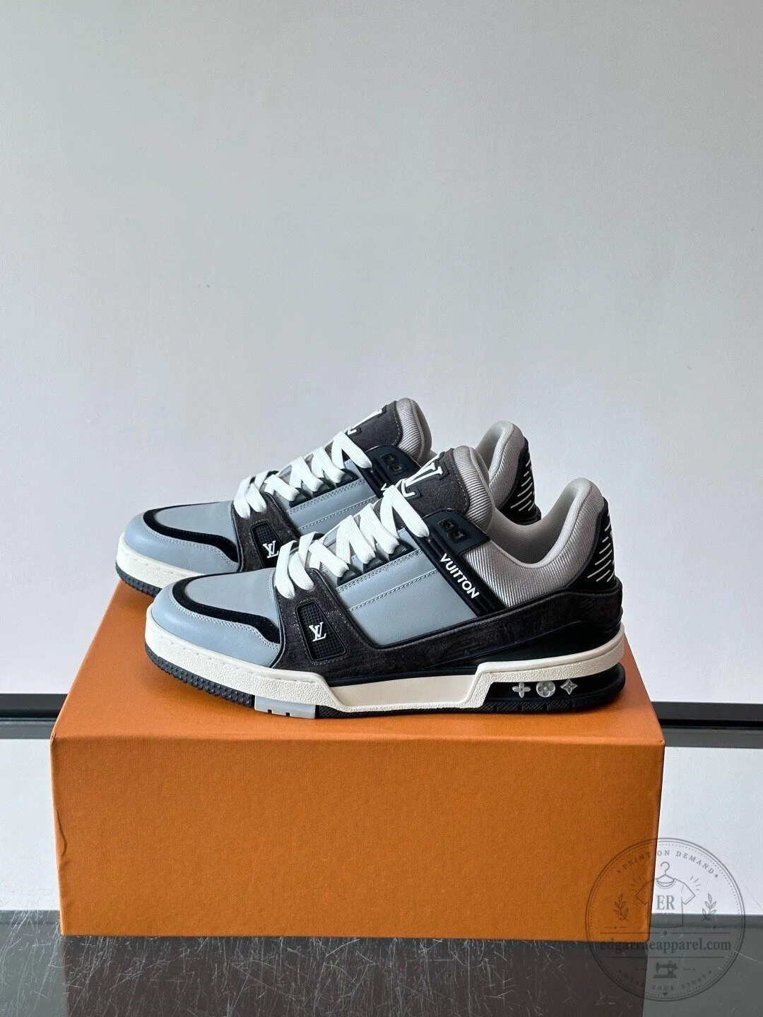 Louis Vuitton Trainer Sneakers Gray Black White Lace Up Shoes 8 Louis Vuitton Trainer Sneakers Gray Black White Lace Up Shoes