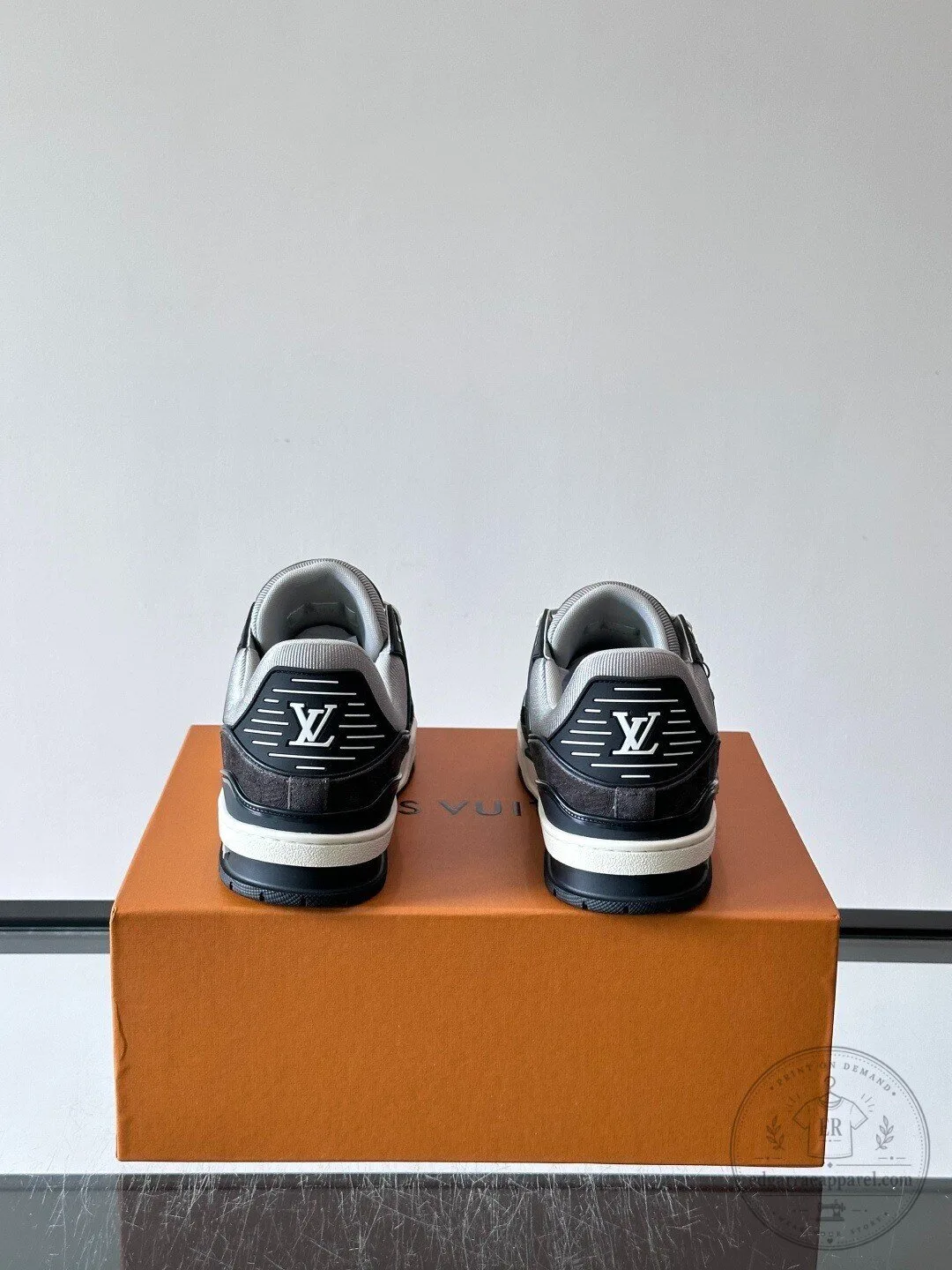 Louis Vuitton Trainer Sneakers Gray Black White Lace Up Shoes 10 Louis Vuitton Trainer Sneakers Gray Black White Lace Up Shoes