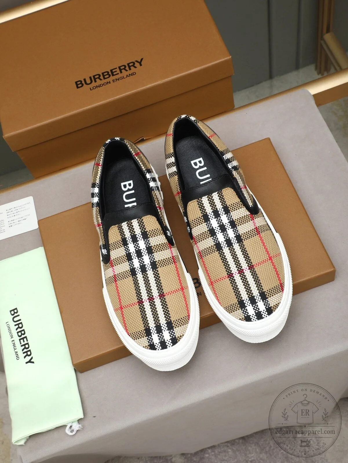 Women’s Casual Slip-On Shoes with Burberry Check Pattern 8 Women’s Casual Slip-On Shoes with Burberry Check Pattern