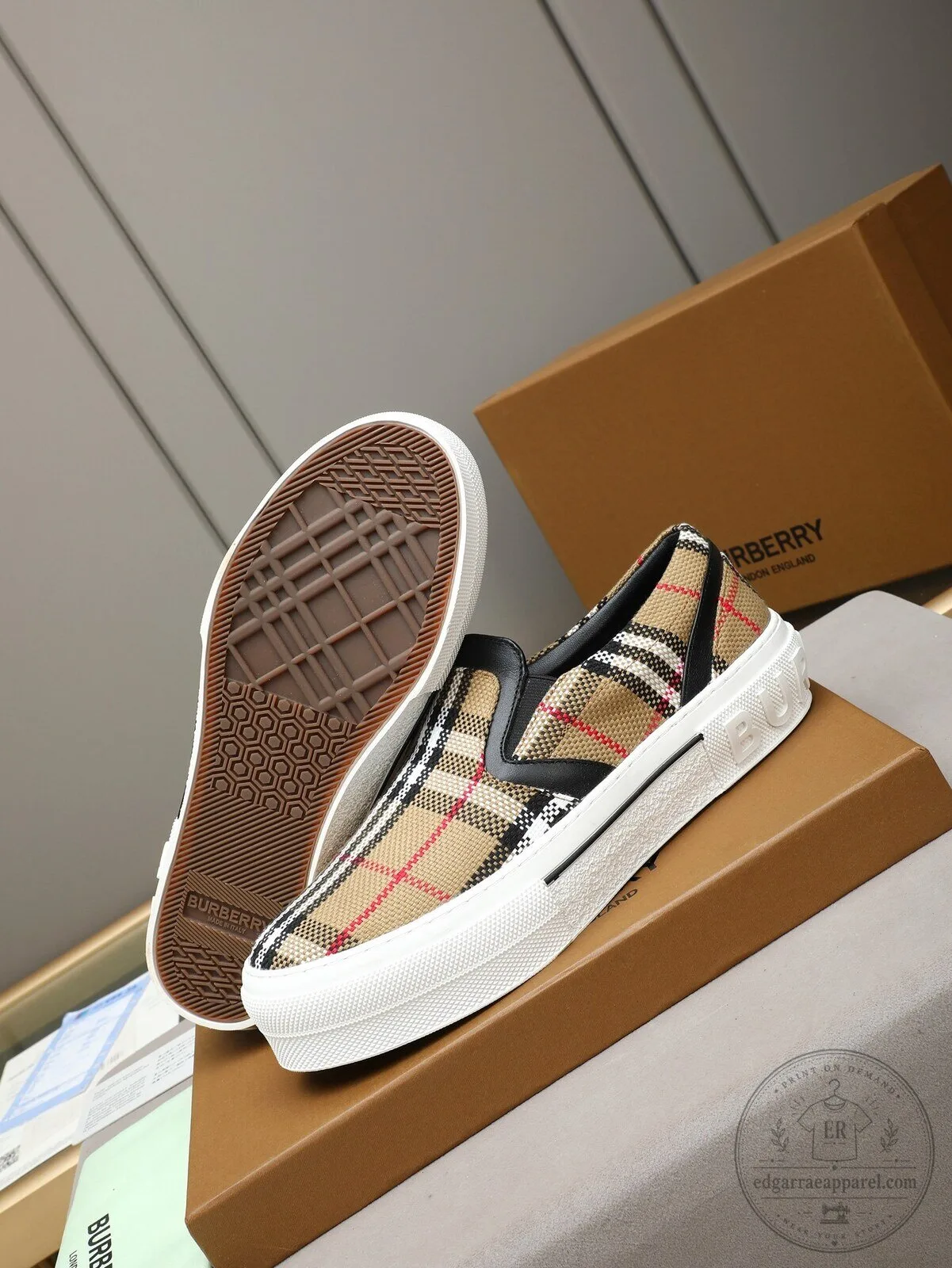 Women’s Casual Slip-On Shoes with Burberry Check Pattern 9 Women’s Casual Slip-On Shoes with Burberry Check Pattern