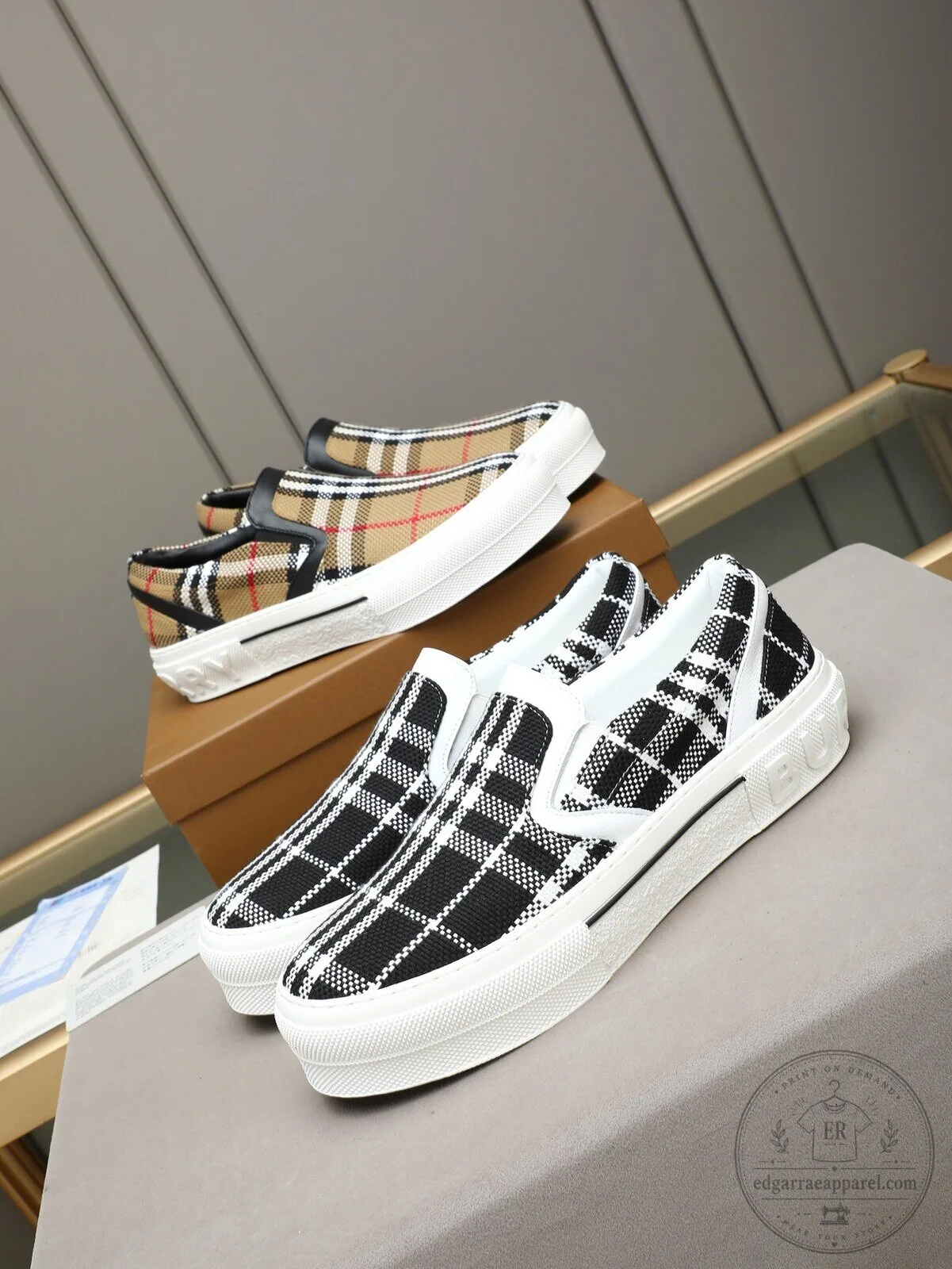 Women’s Casual Slip-On Shoes with Burberry Check Pattern 10 Women’s Casual Slip-On Shoes with Burberry Check Pattern